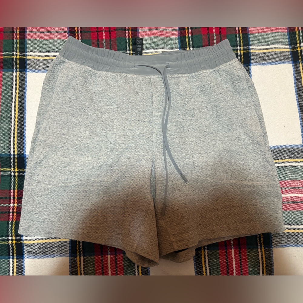 Lululemon At Ease 7 inch inseam short